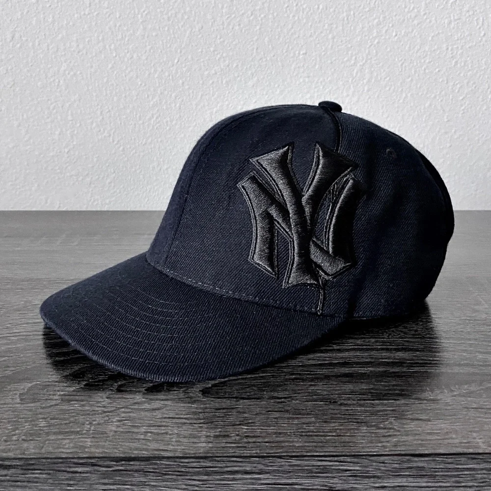 NEW AMERICAN NEEDLE Black NY Yankees Cap/Hat